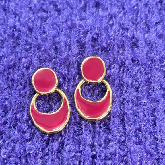 Jewelry - VINTAGE ENAMEL EARRINGS